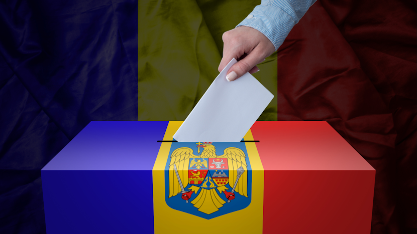 urna de vot cu steagul și stema romaniei