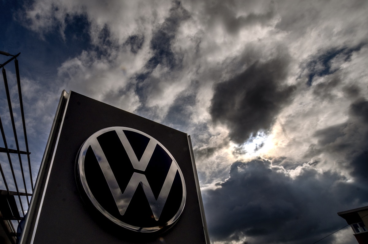 Volkswagen negociază concedieri masive și închiderea de fabrici în Germania