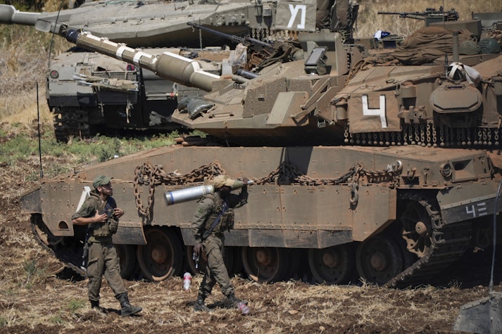 Forțe militare israeliene la granița cu Libanul