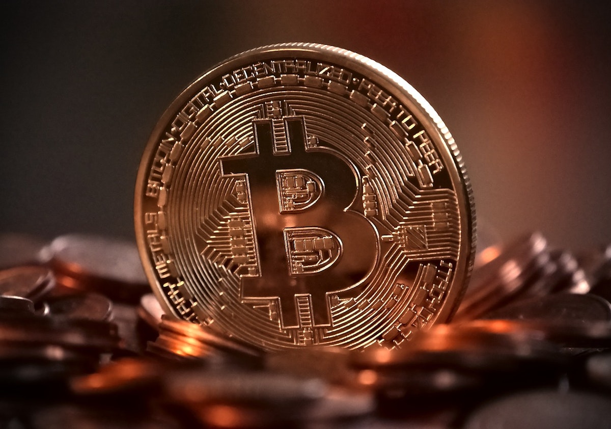 Bitcoin înregistrează o prăbușire puternică. Investitorii își pierd  apetitul în criptomoneda imprevizibilă