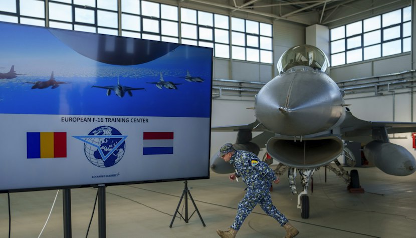 Centrul de pregătire pentru piloți de avioane F-16 din Romania