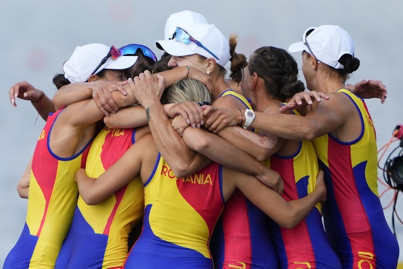 Echipajul feminin de 8+1