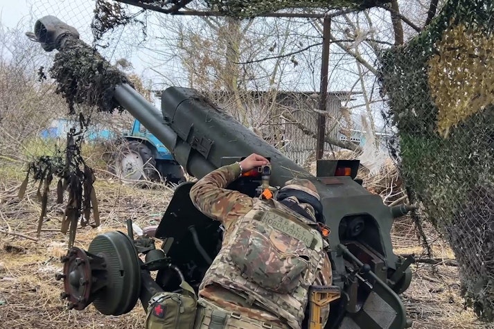Militar nord-coreean pe câmpul de luptă