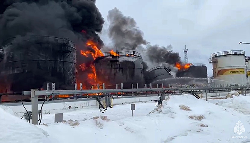 Incendiu la o rafinărie din Rusia