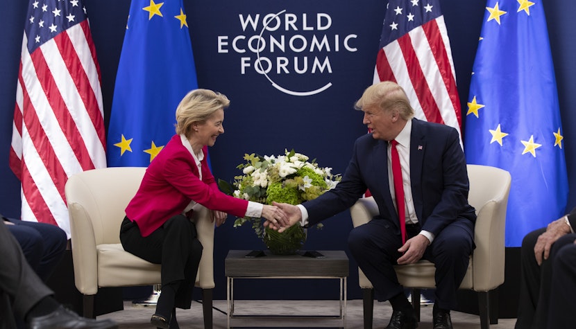UE se „declară gata să discute cu noua administrație” a SUA în fața posibilelor tensiuni comerciale trump ursula