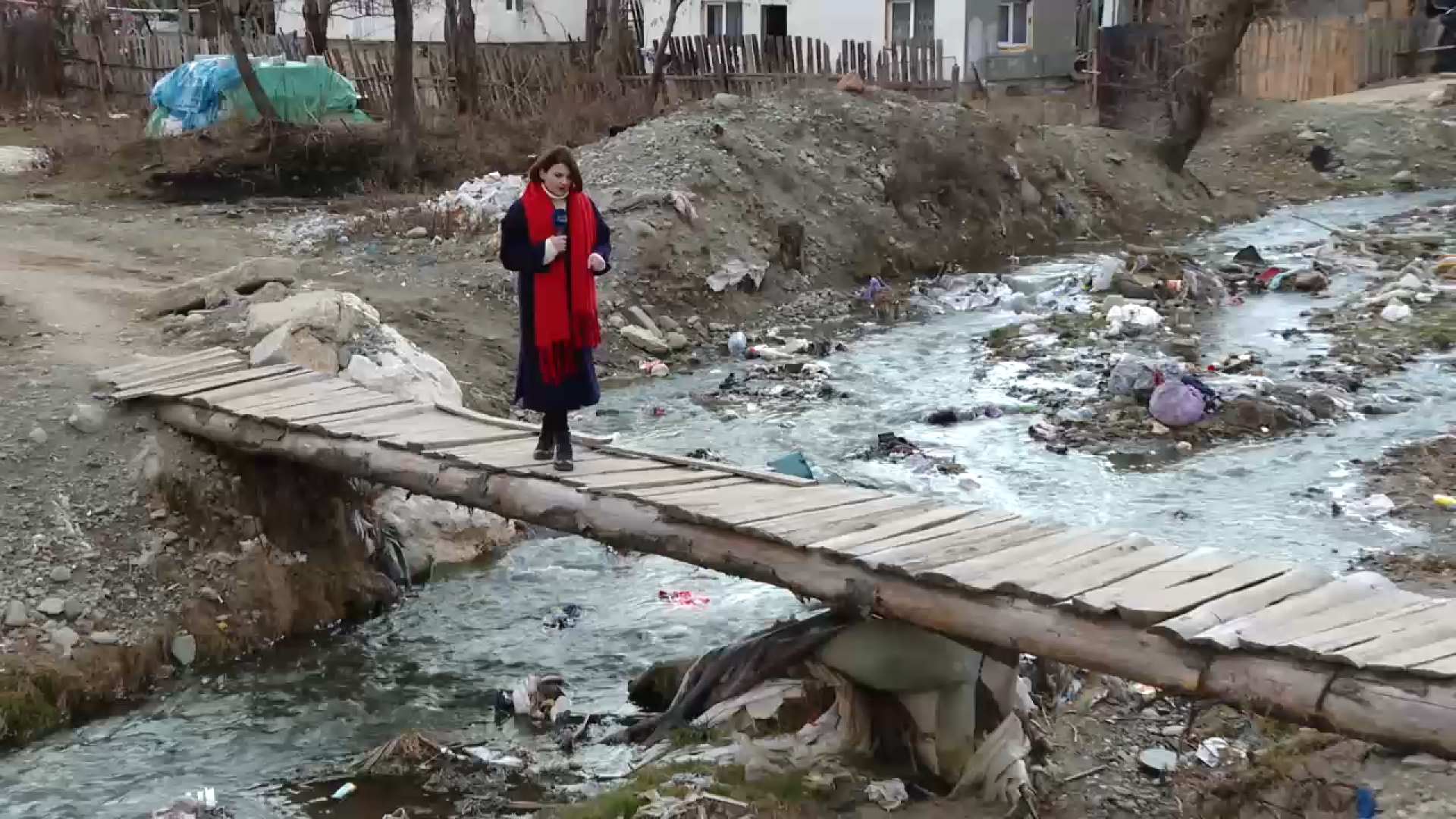 Râul Argeșel, groapa de gunoi a oamenilor. „Generăm singuri niște mici epidemii”