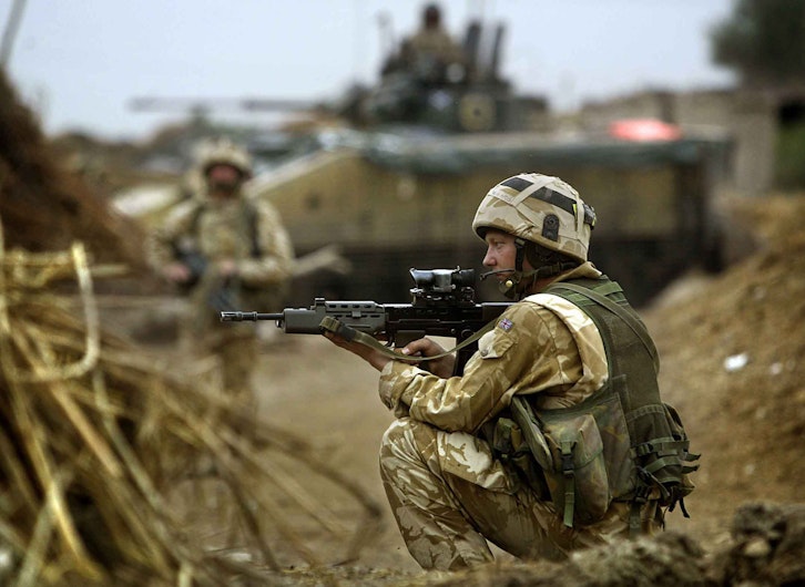 Militar britanic în Irak, 2004