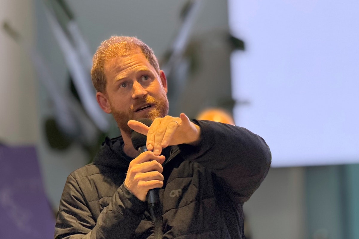 Prințul Harry participă la evenimente în Marea Britanie fără Meghan și copii, din cauza problemelor de securitate