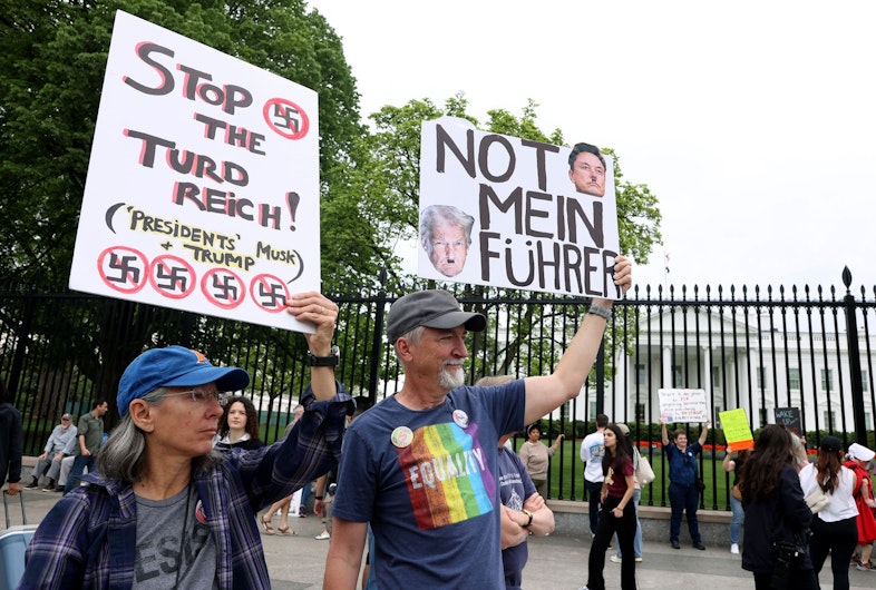 Proteste la adresa lui Donald Trump