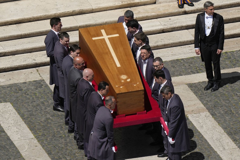 Sicriul Papei Francisc, adus la Bazilica Santa Mara Maggiore