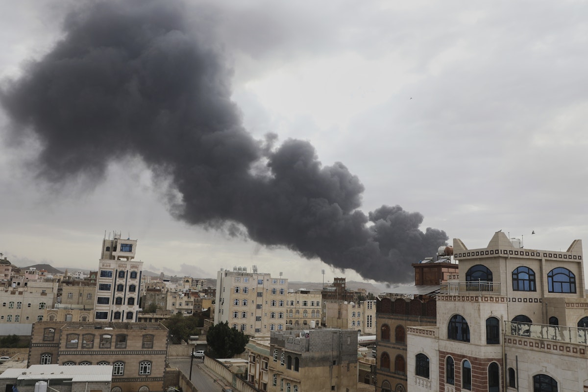 Atacurile SUA împotriva rebelilor Houthi au ucis 153 de civili în Yemen anul trecut, potrivit unei anchete a Pentagonului