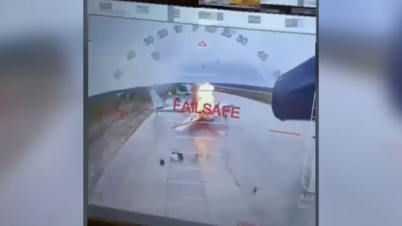 Bombardier rus, atacat cu drone ucrainene