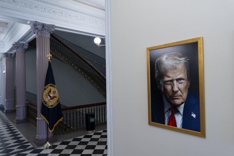 Portretul lui Donald Trump de la Casa Albă