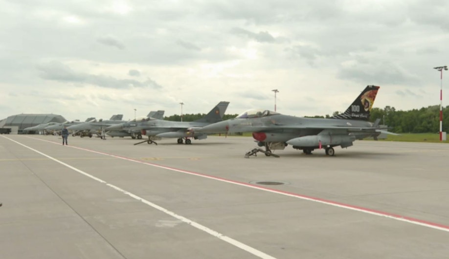Avioane F-16, la baza Borcea