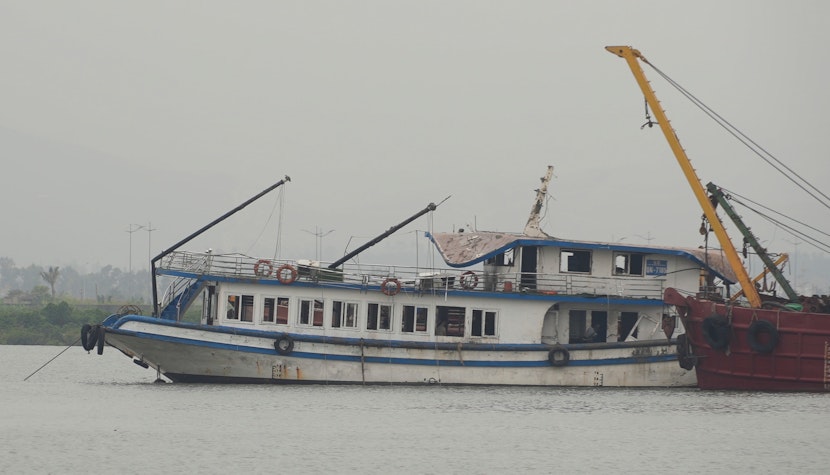 Vapor cu turiști răsturnat în Vietnam. Cel puțin 38 de oameni au murit Vapor cu turiști răsturnat în Vietnam