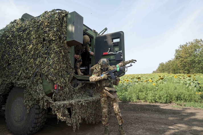 Ucraina trimite întăriri pe front