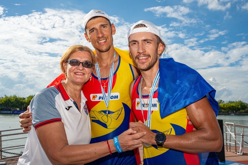Elisabeta Lipa, alături de Florin Arteni și Florin Lehaci la Campionatul Mondial de Canotaj 2025