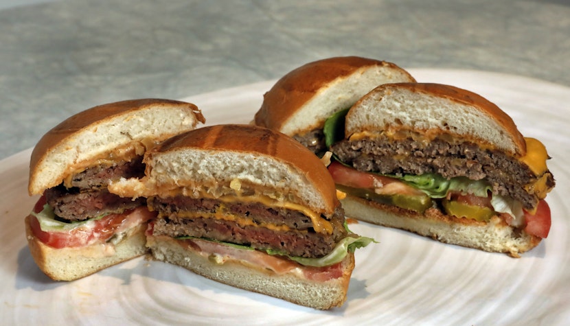Burgeri Burgeri taiati in doua