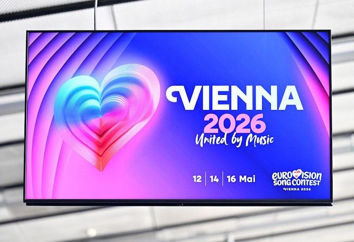ecran pe care este afișat logo-ul eurovision 2026 și sloganul united by music