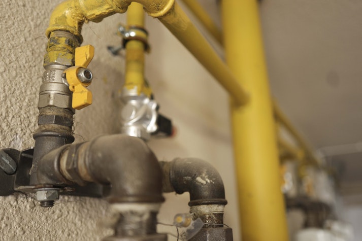 Instalație de gaze într-un bloc