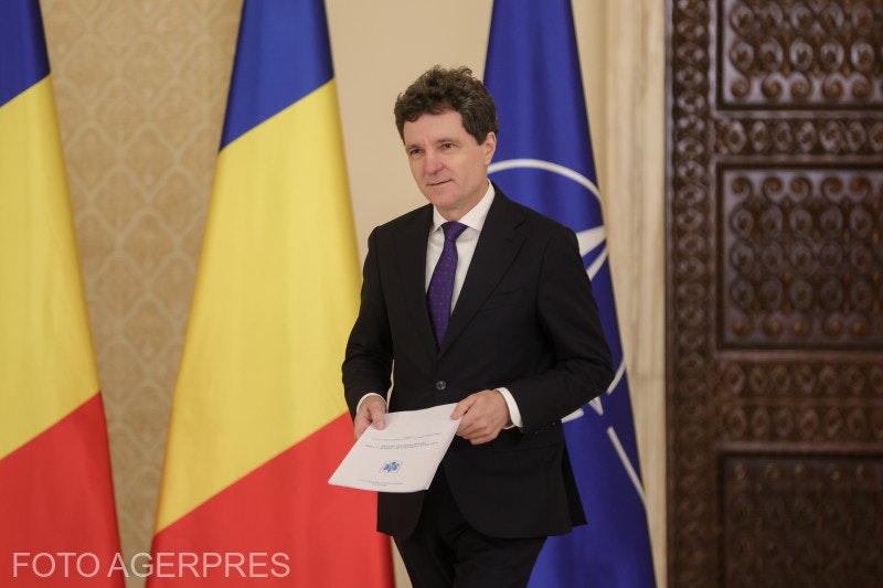 Fost președinte CCR: Nicușor Dan nu poate iniția referendum pe probleme din magistratură