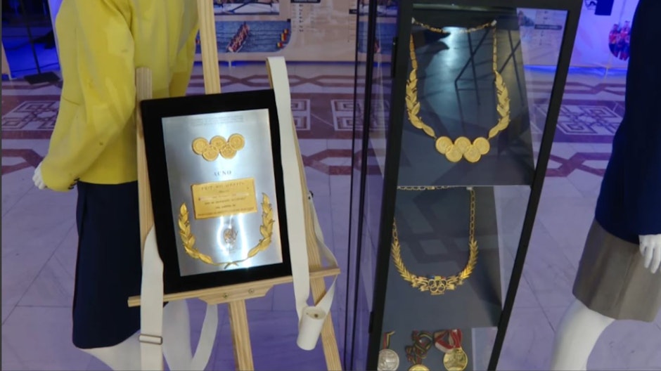 Medalii expuse la gala aniversara canotaj 100 de ani