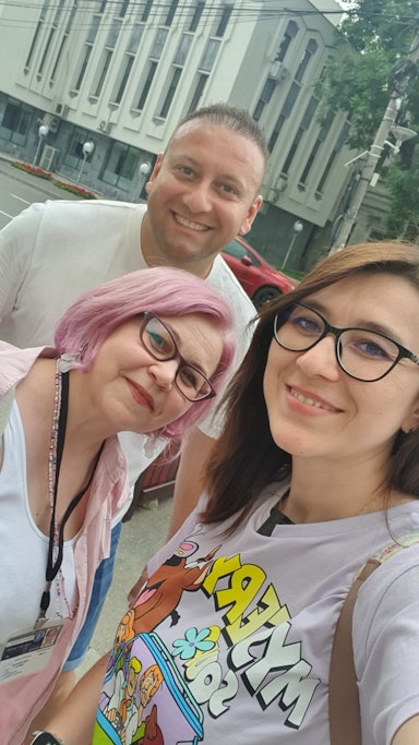 mihaela roșu și echipa euronewss românia