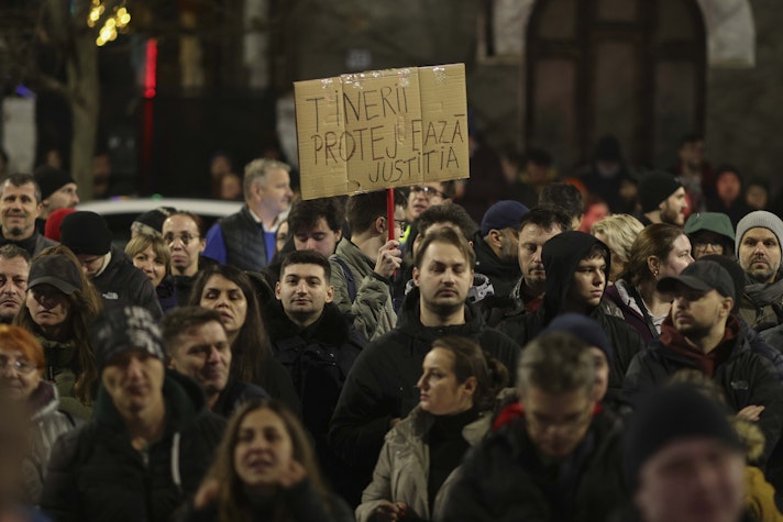 Protestatari in fata sediului CSM, in urma reportajului Justitie acaparata