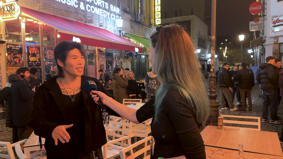 Jurnalist și intervievat