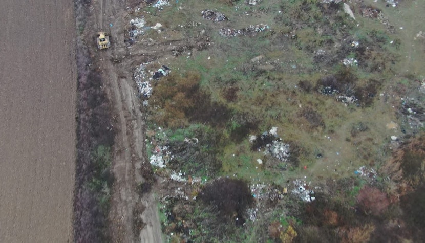 Prima confiscare realizată cu ajutorul dronei de Garda de Mediu într-un caz de gestionare ilegală de deșeuri Prima confiscare realizată cu ajutorul dronei de Garda de Mediu într-un caz de gestionare ilegală de deșeuri