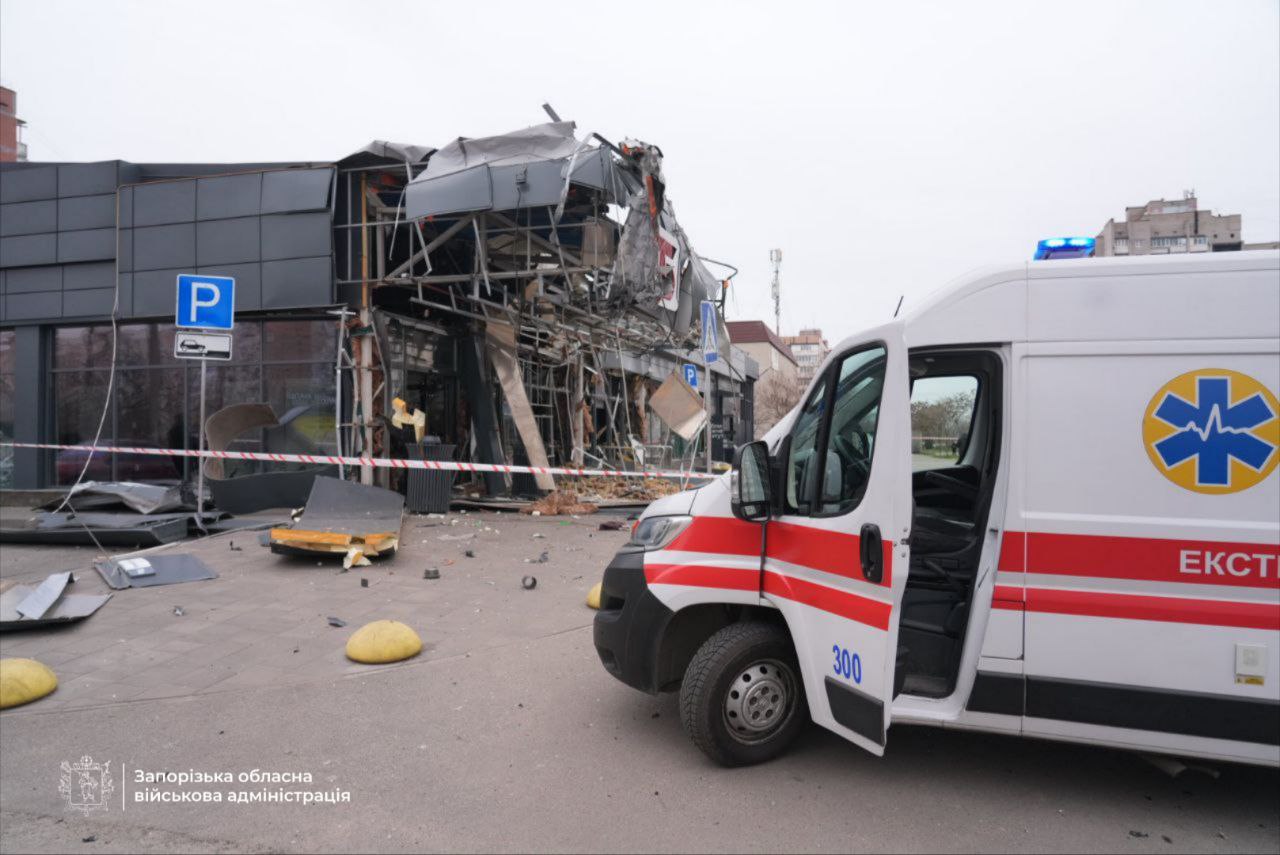 Rusia a bombardat un supermarket din regiunea ucraineană Zaporojie