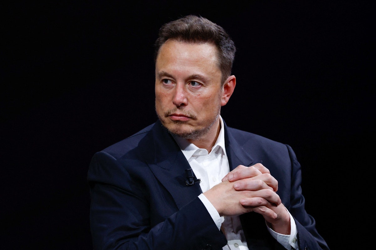 Mama lui Elon Musk spune că era un geniu de la 3 ani și a fost hărțuit la școală: „A fost bătut atât de rău încât a ajuns la spital”