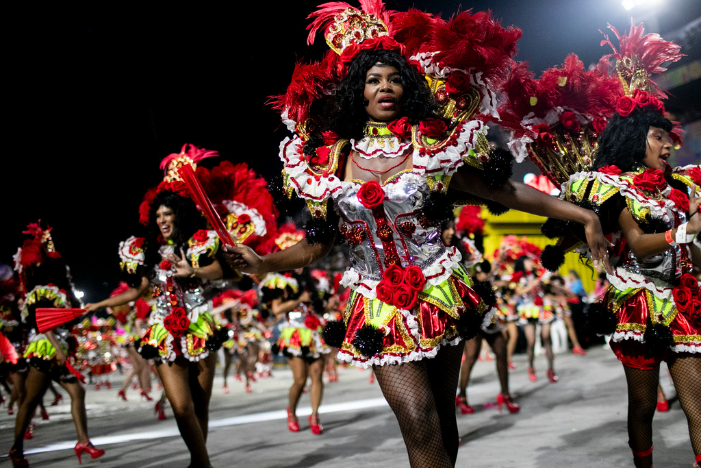 Parada Finalistelor de Samba: Spectacolul Anului în Rio