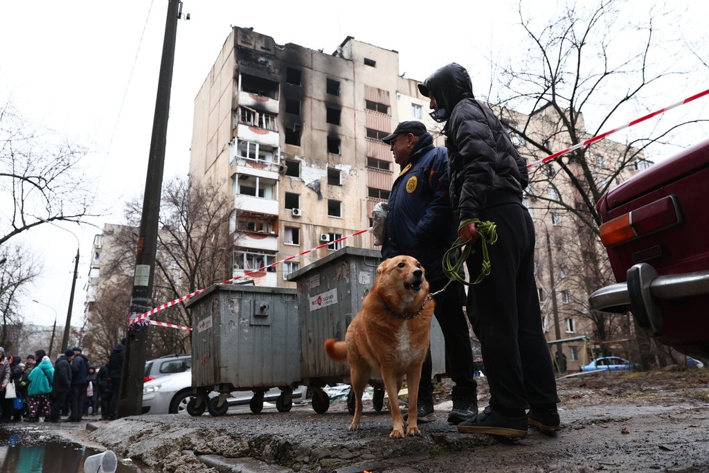Incident violent la Liov: muncitori militari atacați și răsturnați în timpul recrutării