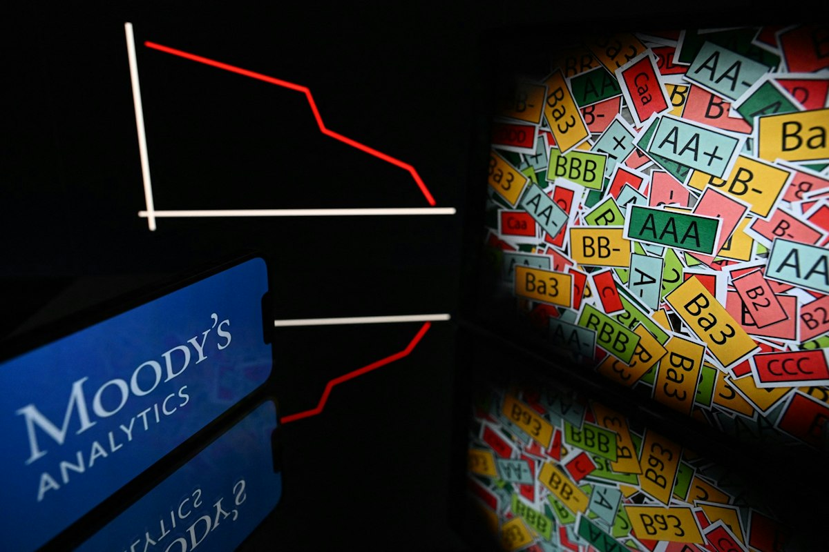 Moody's avertizează asupra riscurilor politice și fiscale ale României în 2026-2027