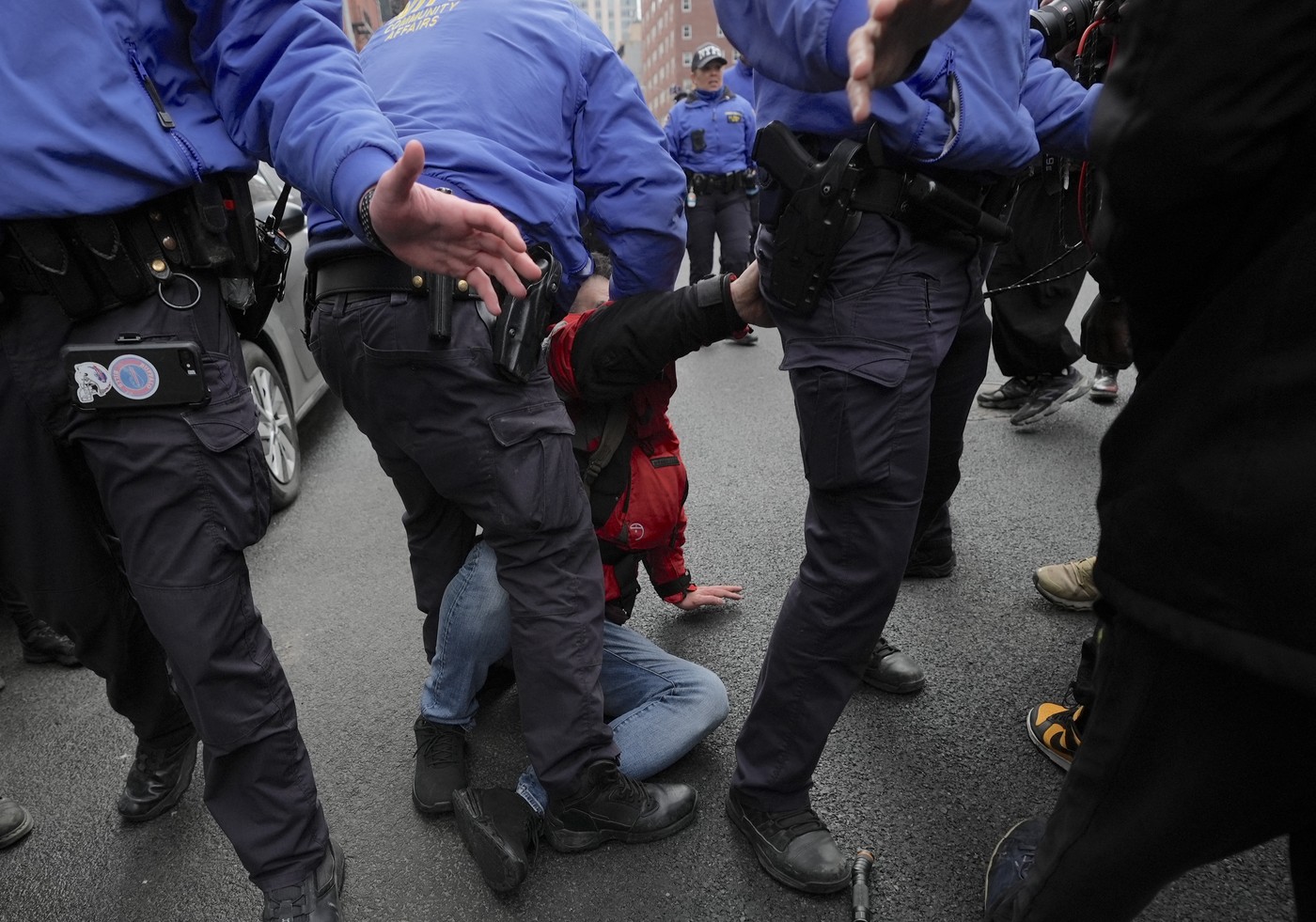 Incidente violente la protestul anti-islam din New York Incidente violente la protestul anti-islam din New York