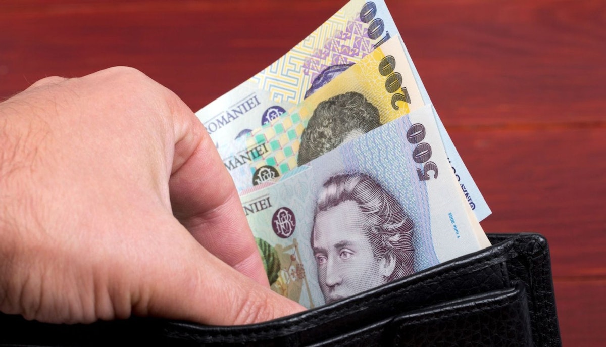 România riscă retrogradarea la rating junk: implicații pentru economie și cetățeni