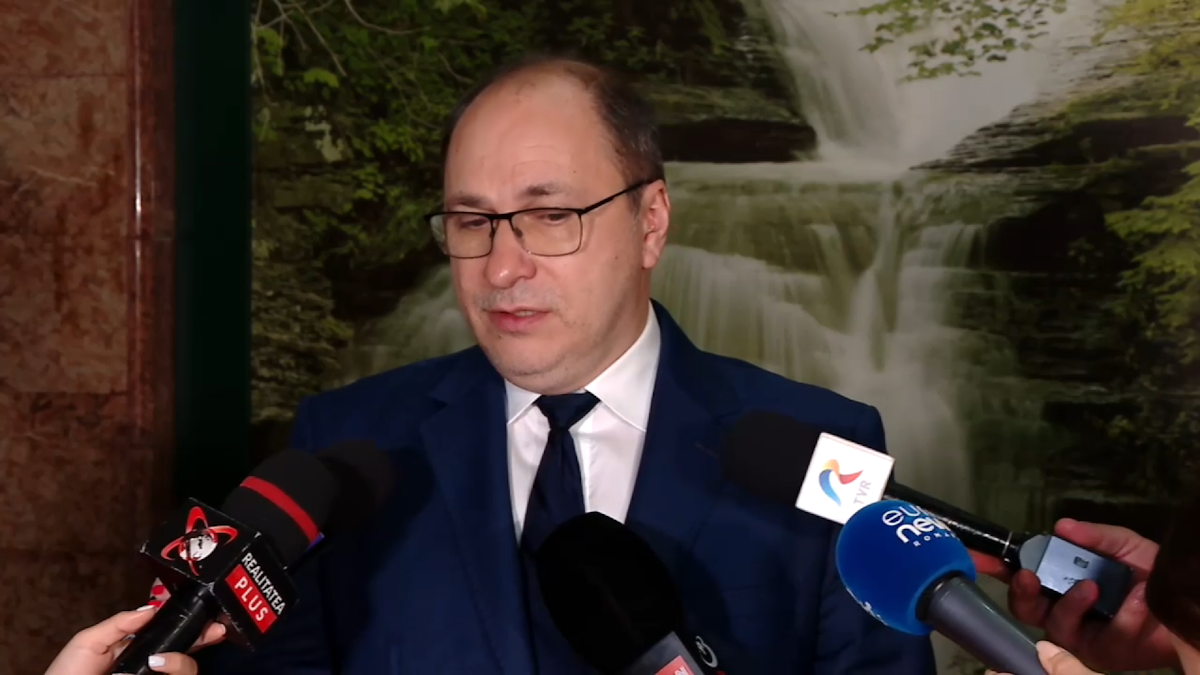 Ministrul Educației: Admiterea separată la liceu trebuie să respecte standarde de nivel național