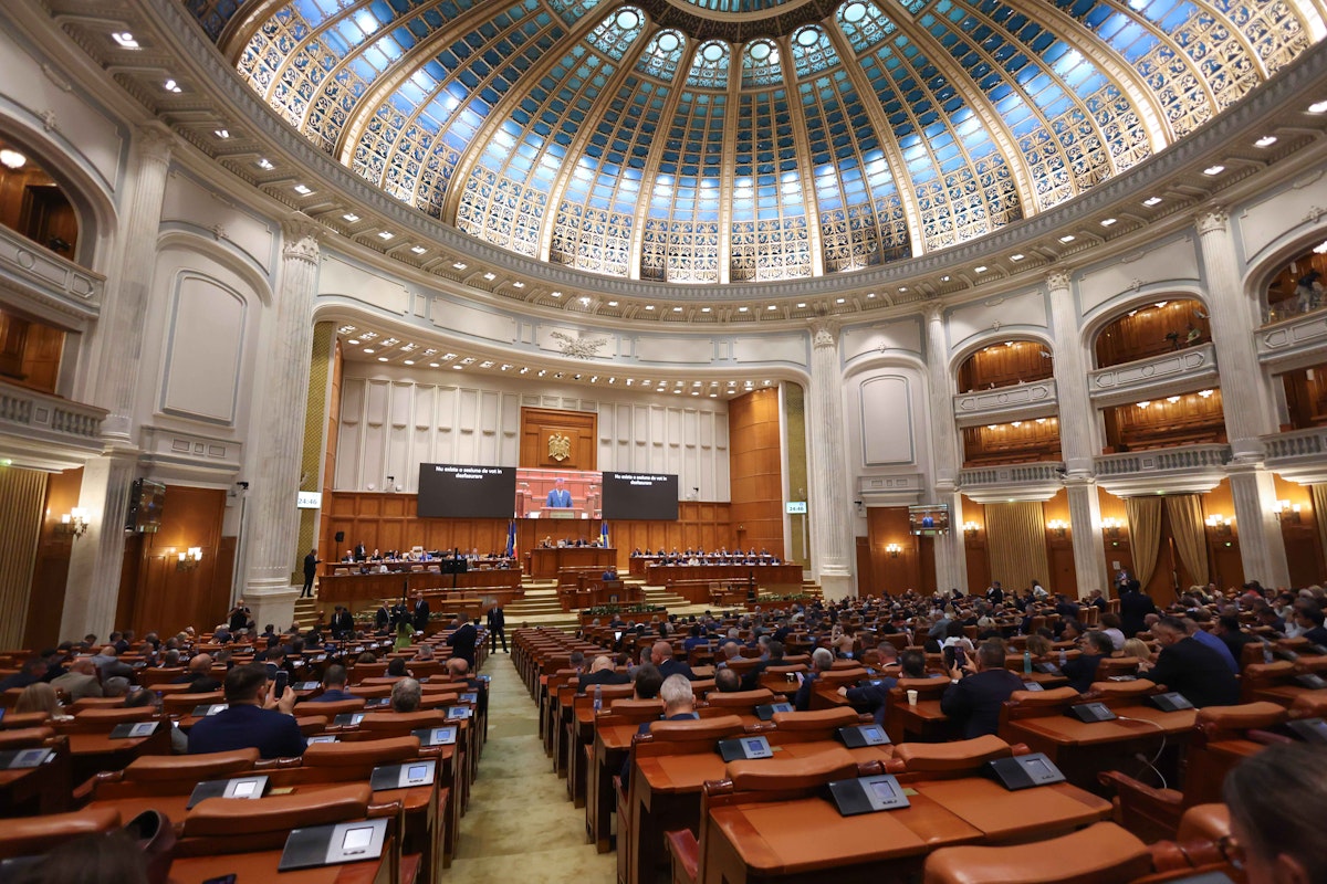 Guvernul, în impas: PSD și PNL nu au voturi suficiente, UDMR face diferența