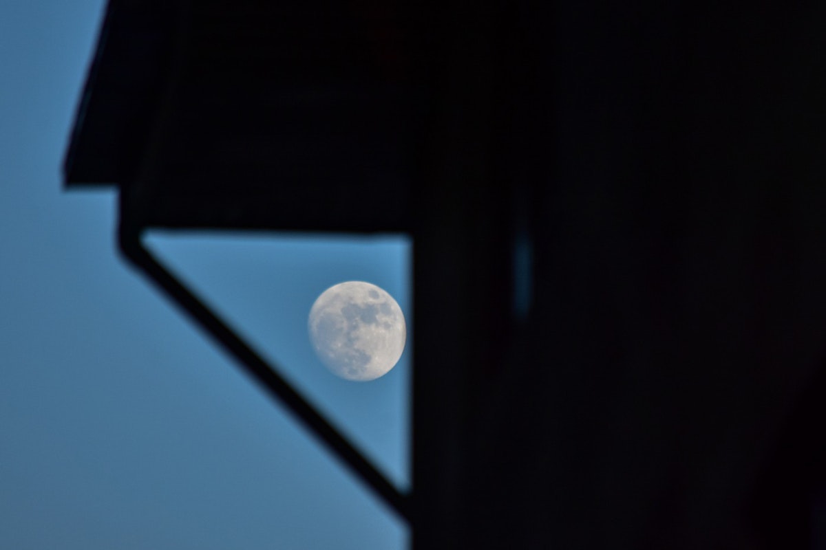 Luna Căpșună, prima Lună plină a verii, poate fi admirată în această noapte