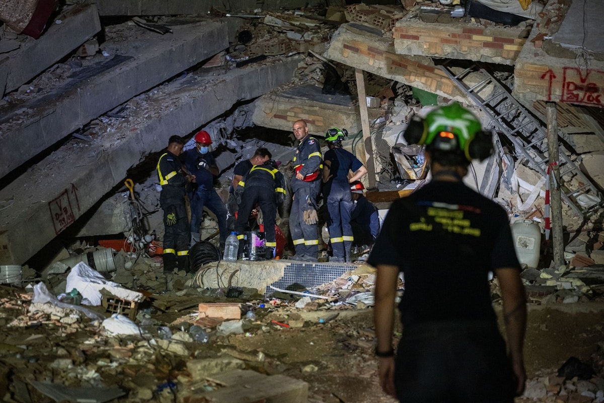 Copil de 3 ani salvat după 6 zile sub dărâmături în Venezuela