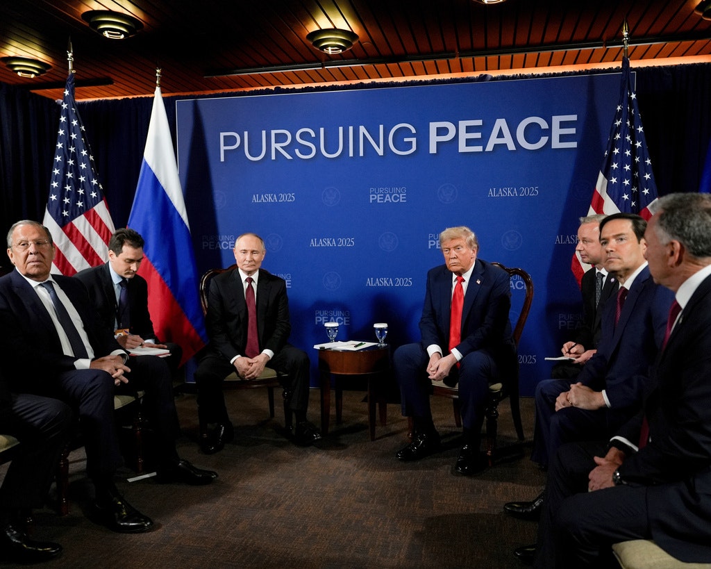 Putin îi amintește lui Trump rolul Rusiei la aniversarea SUA