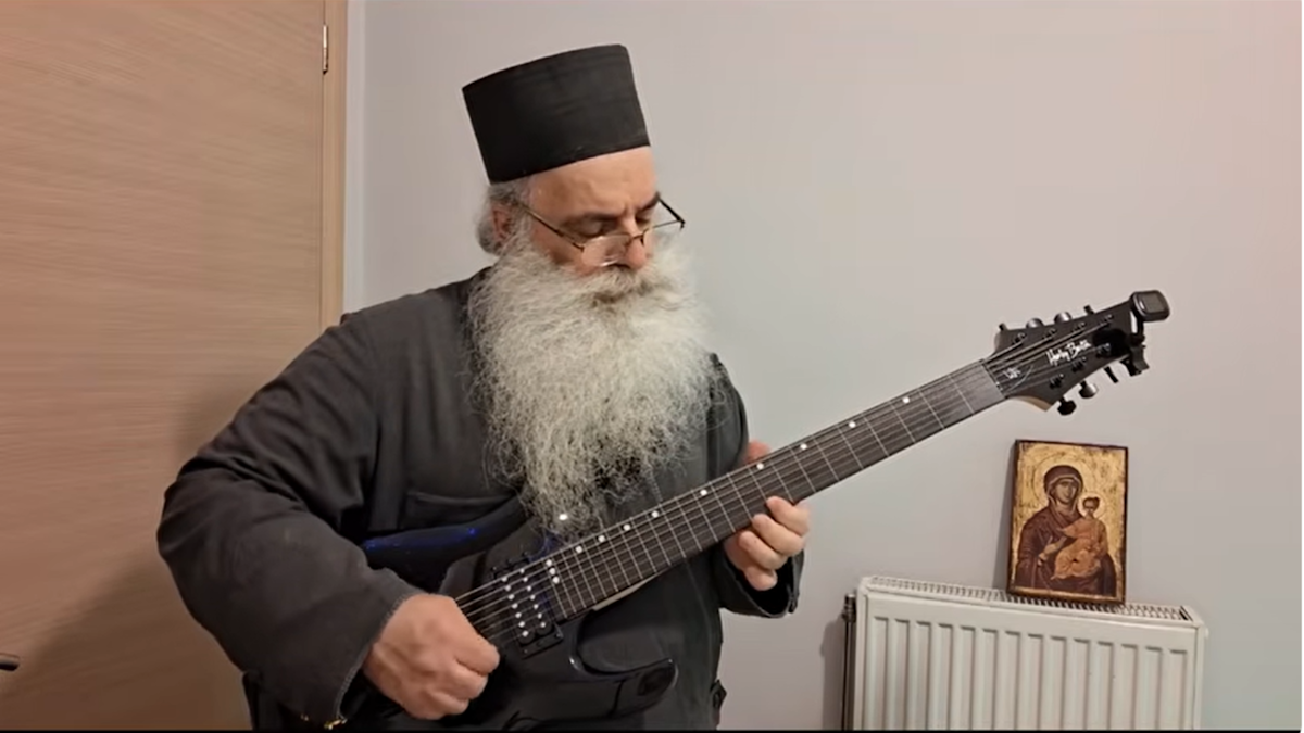 Un preot ortodox din Grecia a lansat un album unic de drone metal