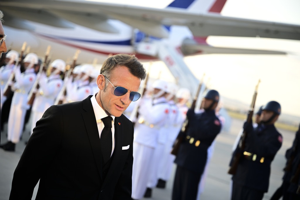 Macron în centrul atenției la banchetul NATO din Ankara, în timpul summitului din 2026