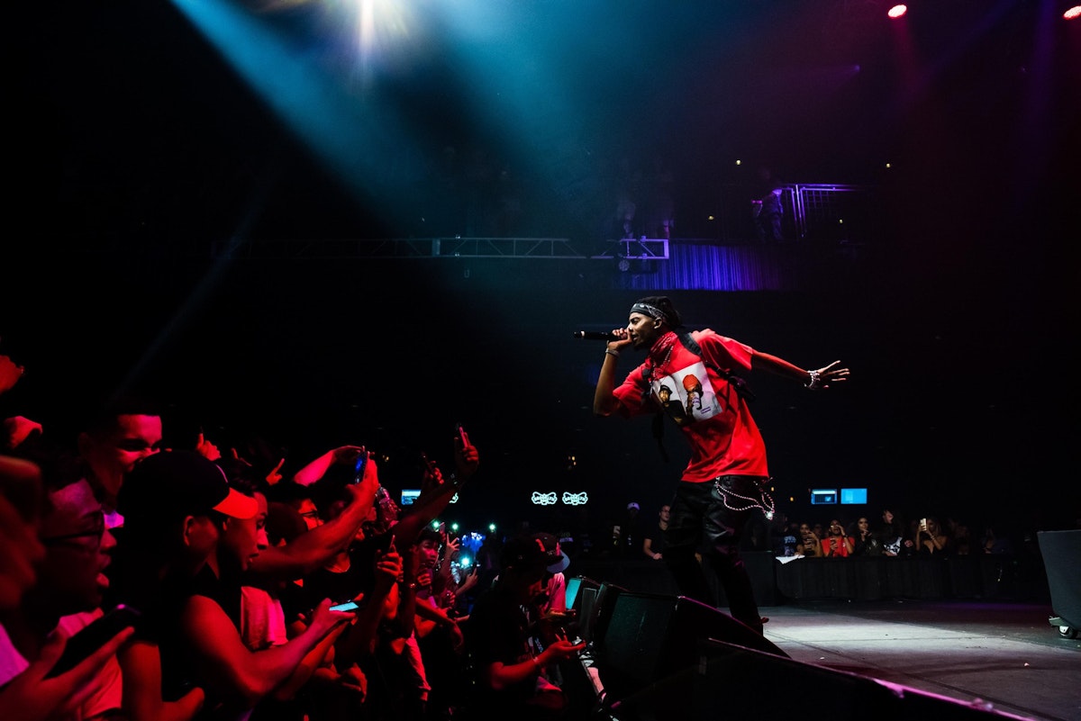 Playboi Carti întârzie la festivalul Beach, Please! din cauza problemelor de zbor