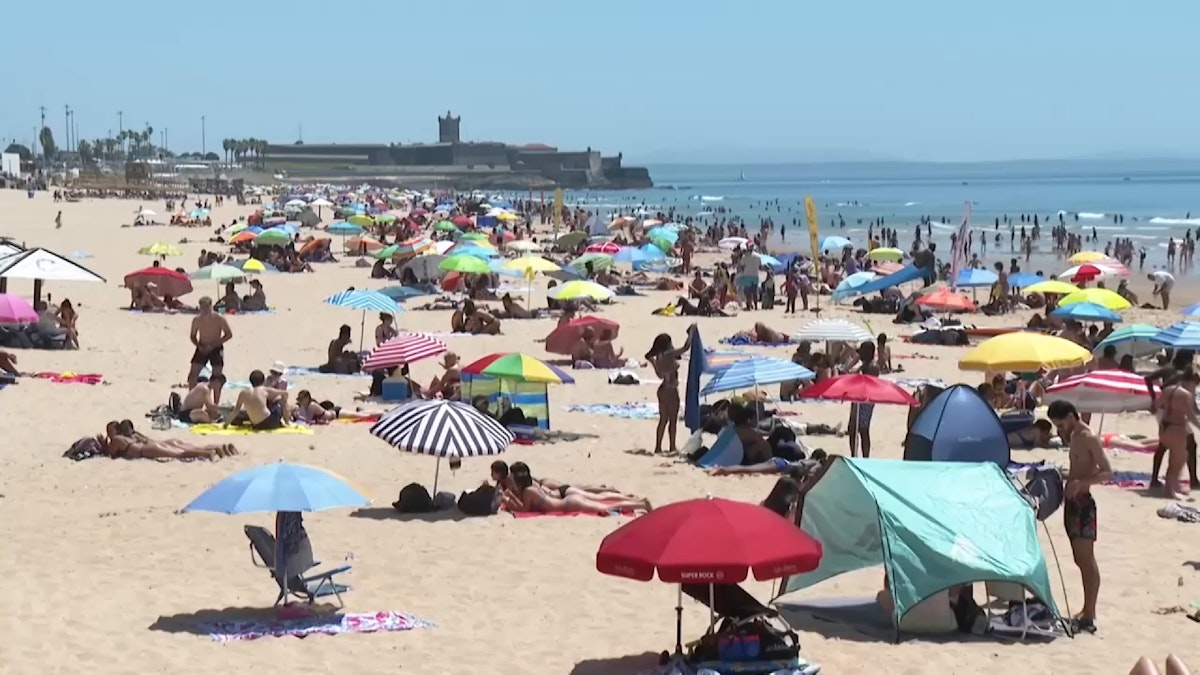 Plajele din Europa adoptă reguli stricte pentru protecție și liniște