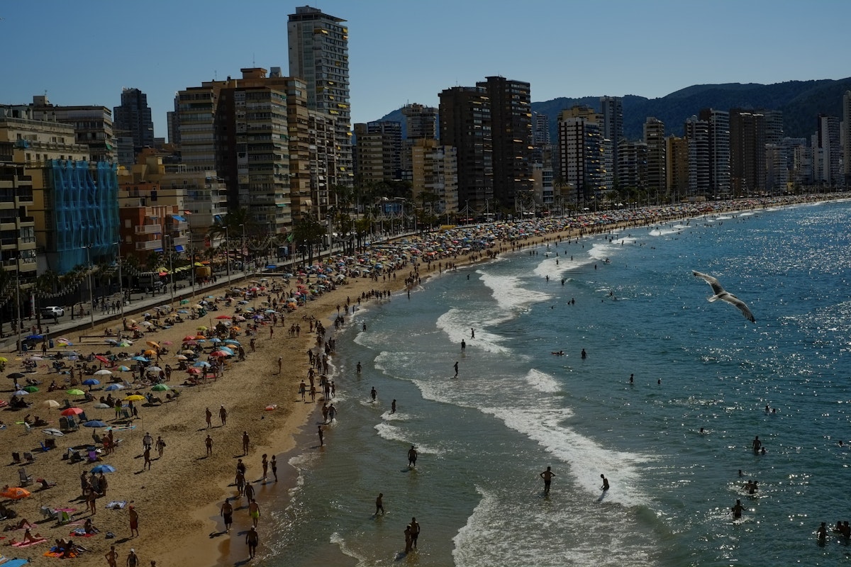 Benidorm, vacanță cu plaje superbe și prețuri accesibile în Spania