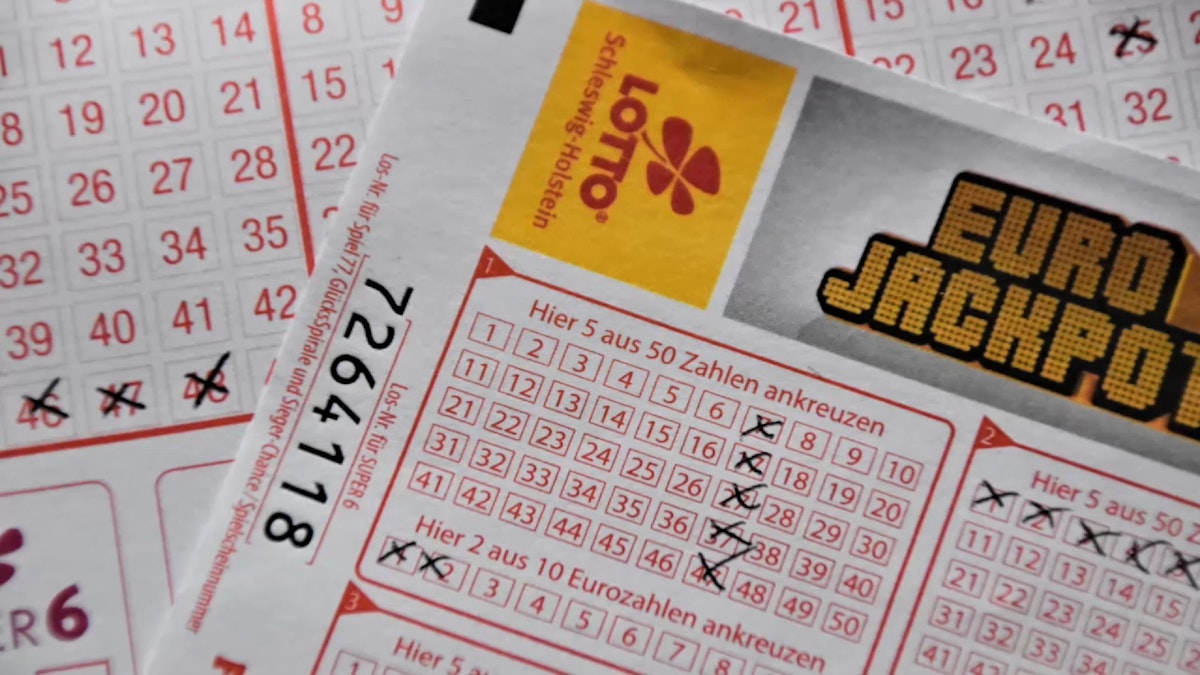 Riscul de accident în drum spre Loto, mult mai mare decât șansa de câștig a premiului