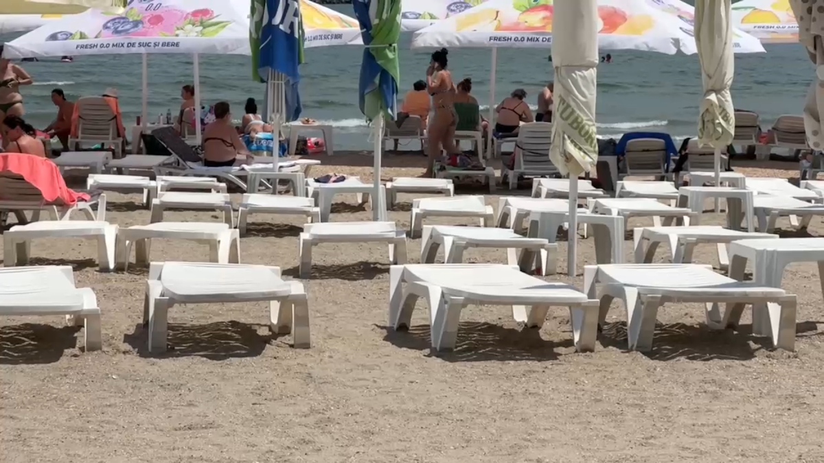 Șezlonguri mai ieftine pe litoral în timpul săptămânii