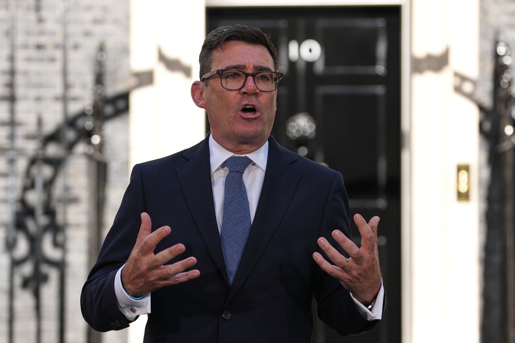 Andy Burnham a devenit oficial noul prim-ministru al Marii Britanii